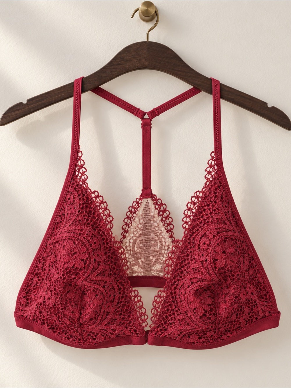 Victoria’s Secret Body Crochet Lace Lined Red Racerback Bralette Bra Medium